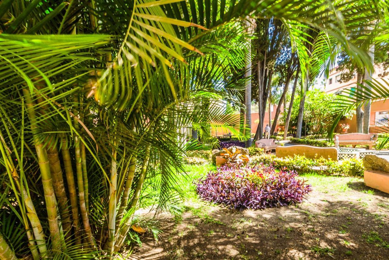 Hostal Tropical Almuñécar Eksteriør bilde