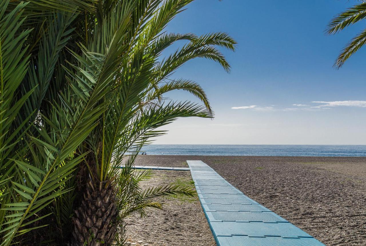 Hostal Tropical Almuñécar Eksteriør bilde