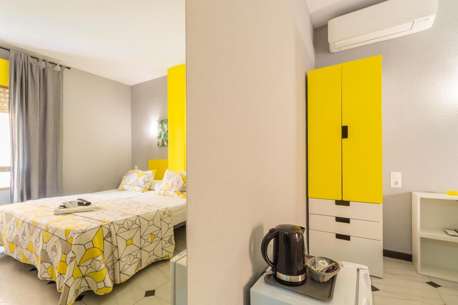 Hostal Tropical Almuñécar Eksteriør bilde