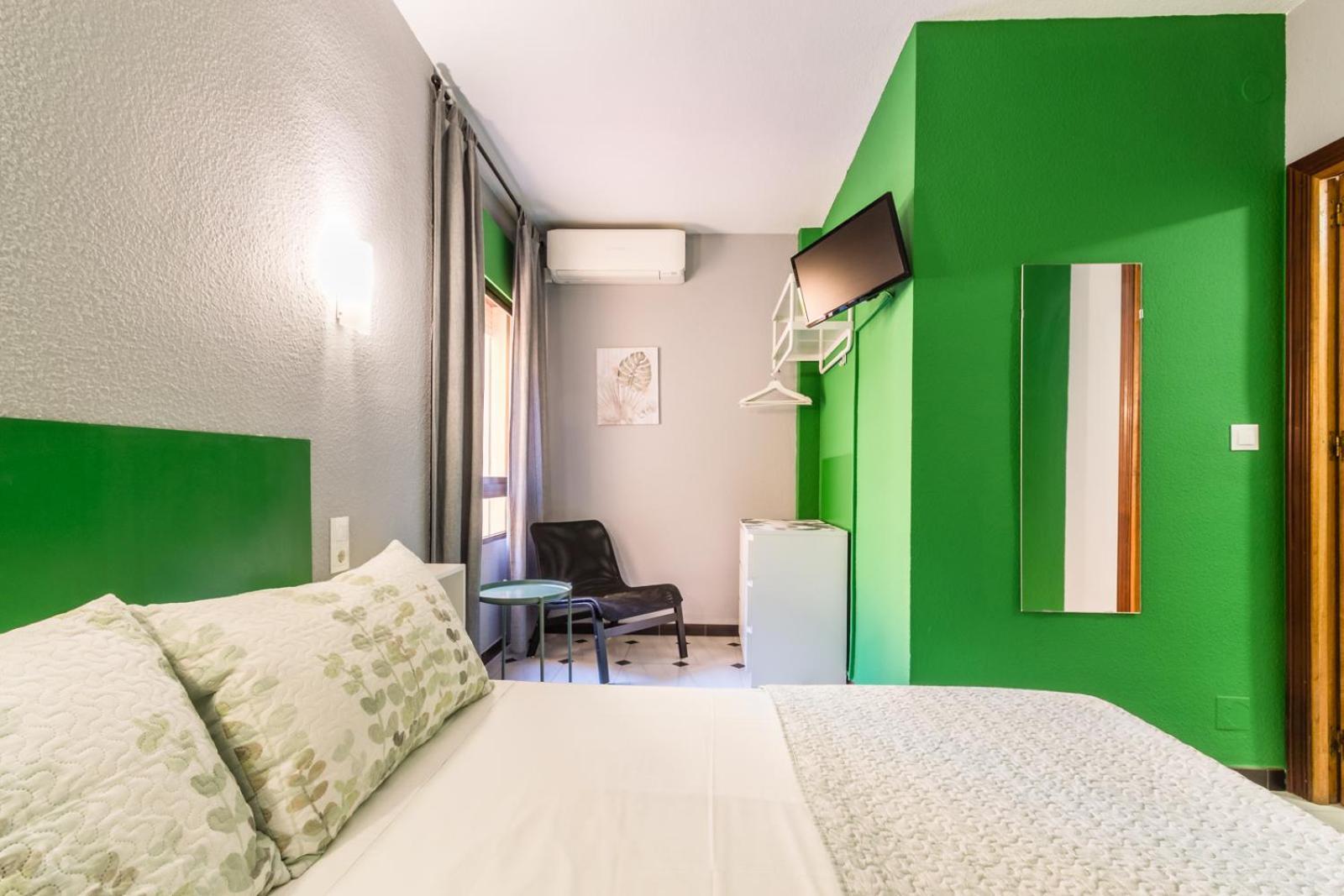 Hostal Tropical Almuñécar Eksteriør bilde