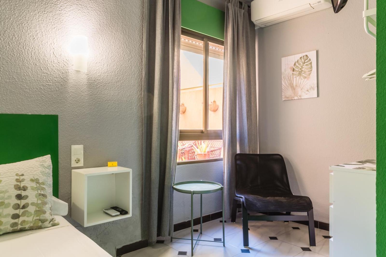 Hostal Tropical Almuñécar Eksteriør bilde